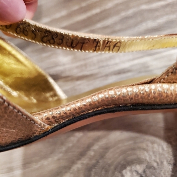 Salvatore Ferragamo Gold Sandals - Picture 5 of 6